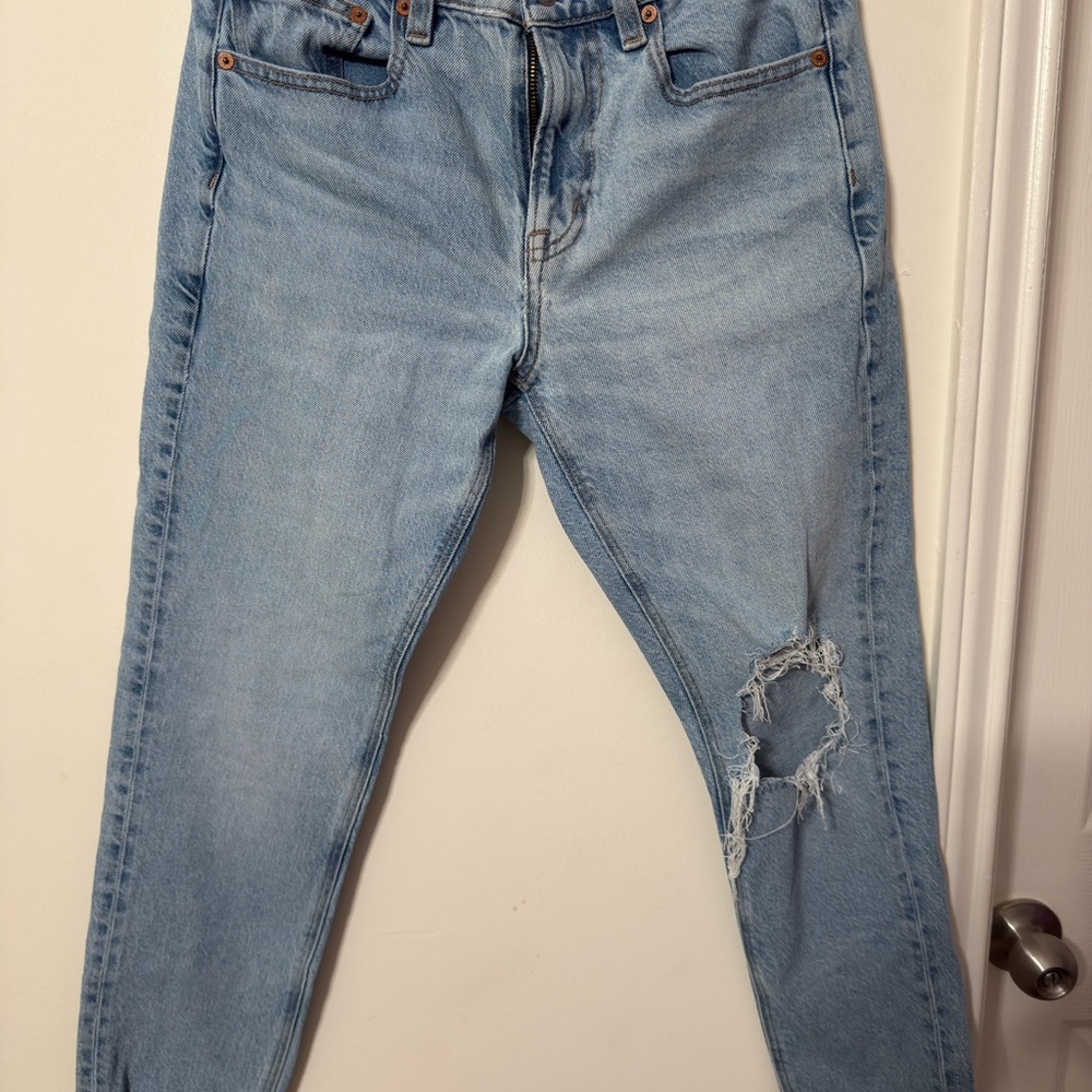 American Eagle light Blue Distressed Jeans
